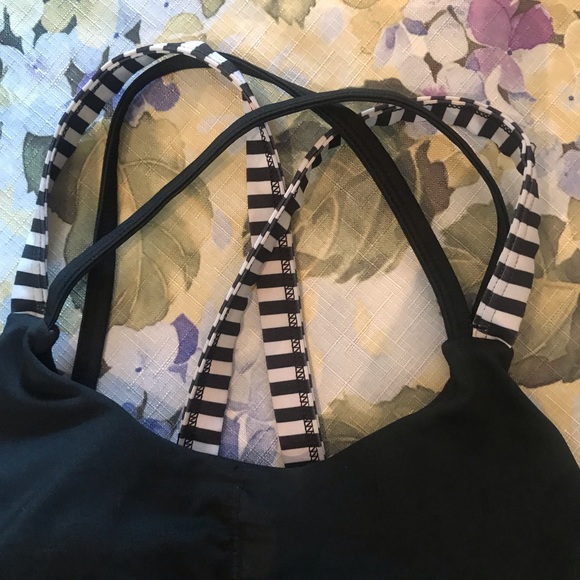 ✅ Champion Strappy black/striped sports bra - Picture 6 of 8